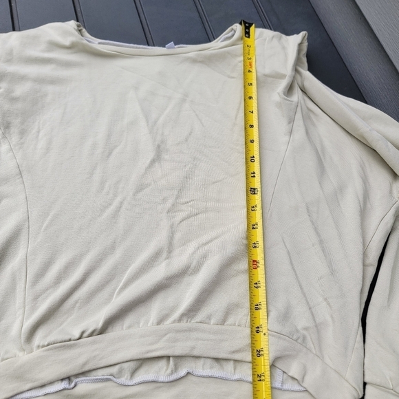 2/$20 NWT Elan Laurel Top M - Picture 6 of 9